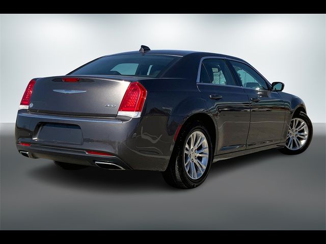 2017 Chrysler 300 Limited