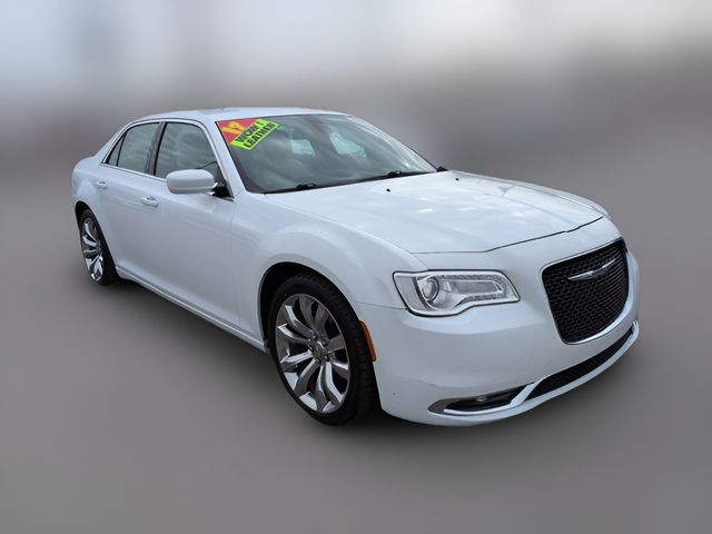 2017 Chrysler 300 Limited