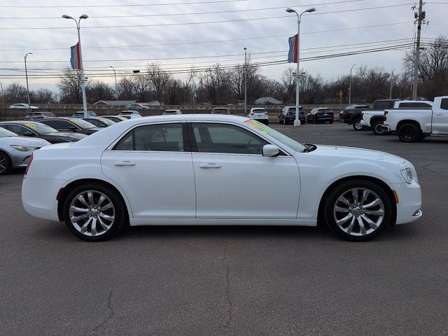 2017 Chrysler 300 Limited