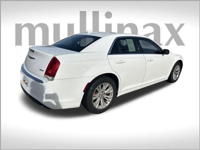 2017 Chrysler 300 Limited