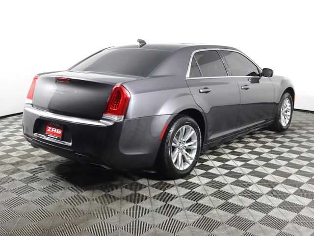 2017 Chrysler 300 Limited