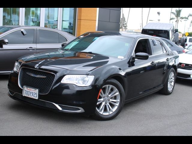 2017 Chrysler 300 Limited