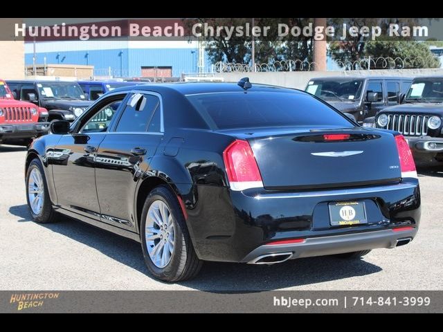 2017 Chrysler 300 Limited