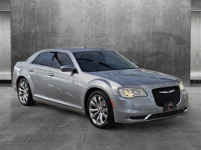 2017 Chrysler 300 Limited