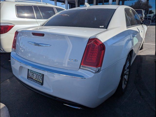 2017 Chrysler 300 Limited