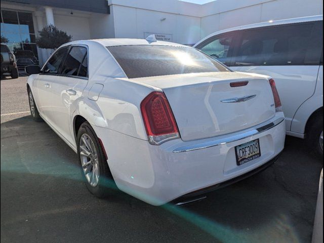 2017 Chrysler 300 Limited