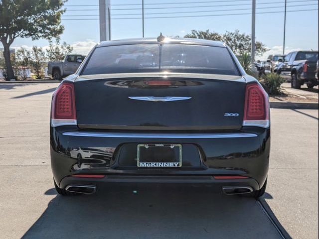 2017 Chrysler 300 Limited