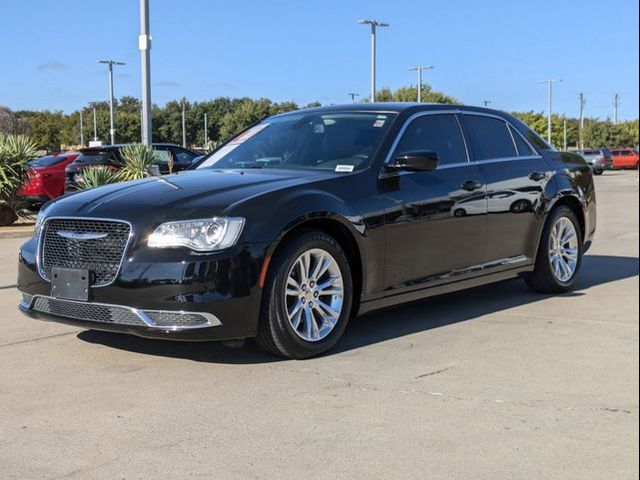 2017 Chrysler 300 Limited