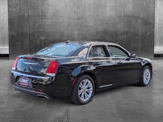 2017 Chrysler 300 Limited