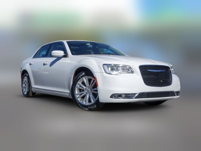 2017 Chrysler 300 Limited