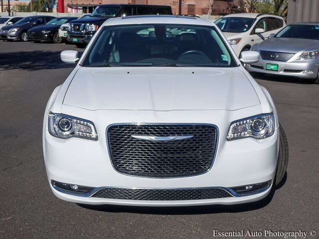 2017 Chrysler 300 Limited