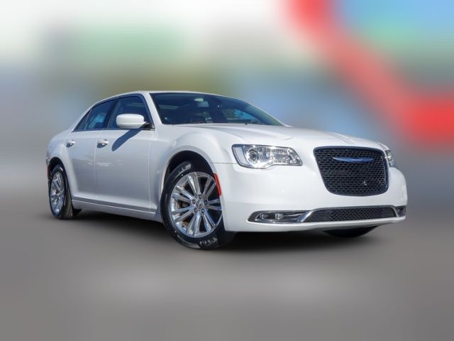 2017 Chrysler 300 Limited