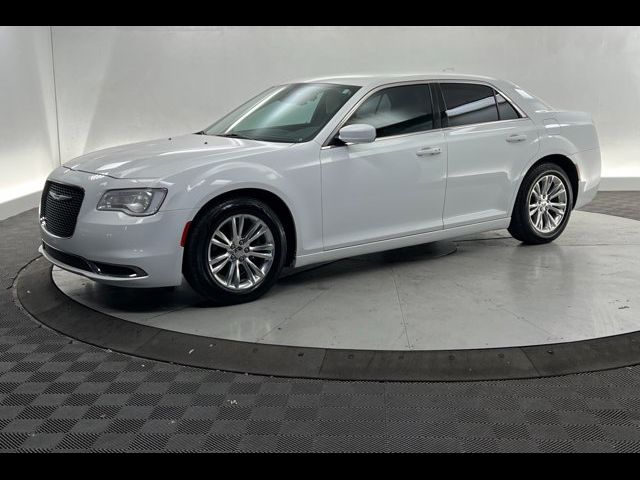 2017 Chrysler 300 Limited