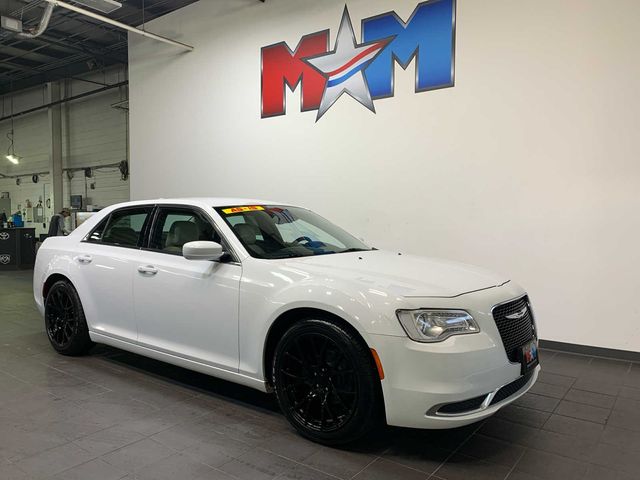 2017 Chrysler 300 Limited