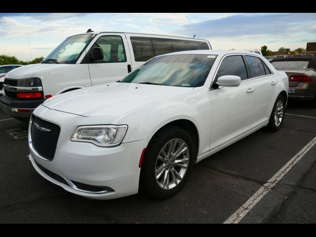 2017 Chrysler 300 Limited