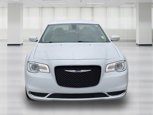 2017 Chrysler 300 Limited