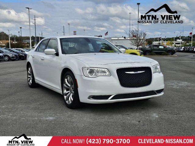 2017 Chrysler 300 Limited