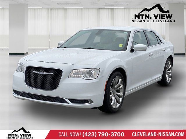 2017 Chrysler 300 Limited