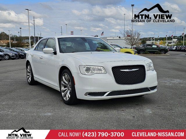 2017 Chrysler 300 Limited