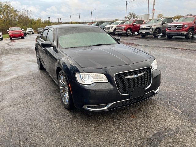 2017 Chrysler 300 Limited