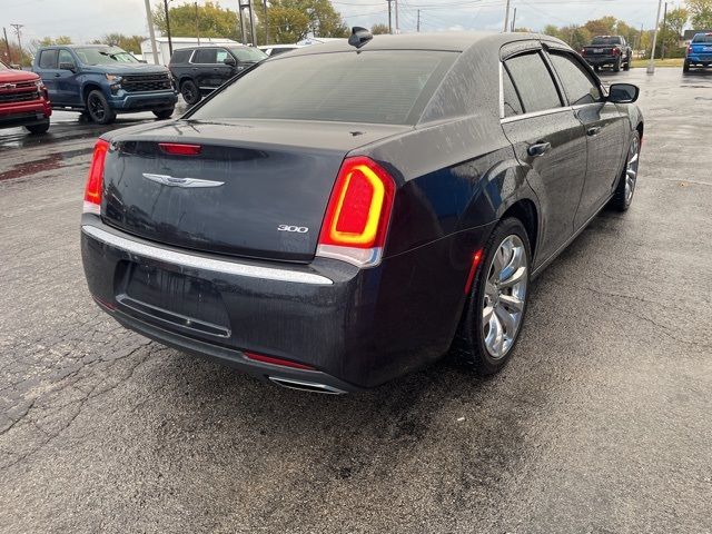 2017 Chrysler 300 Limited