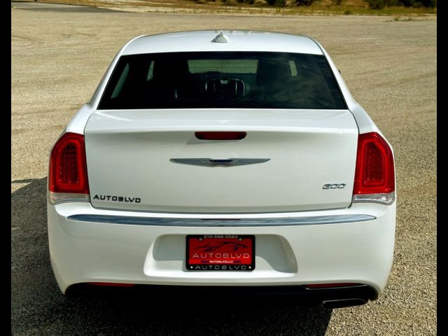 2017 Chrysler 300 Limited