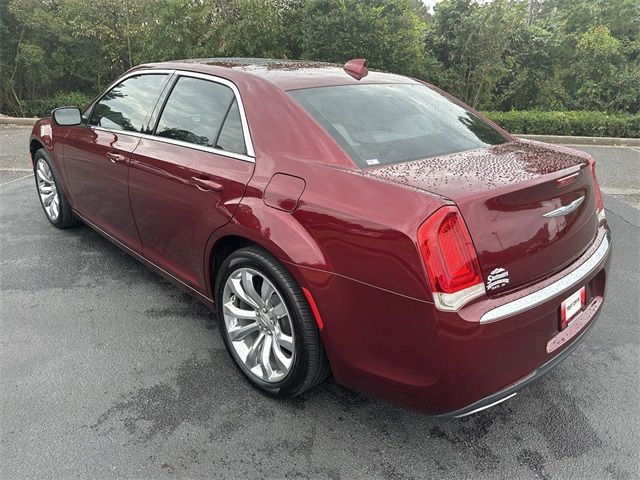 2017 Chrysler 300 Limited