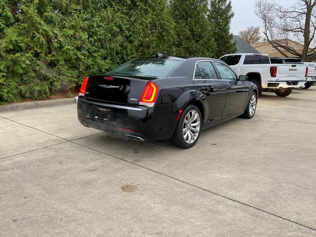 2017 Chrysler 300 Limited