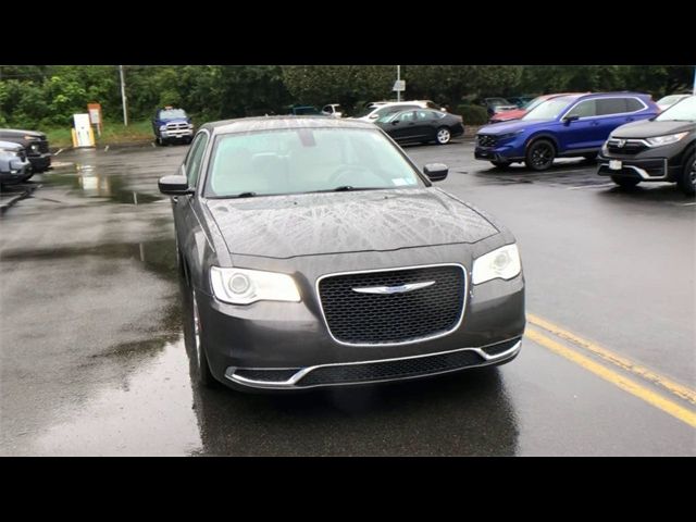 2017 Chrysler 300 Limited