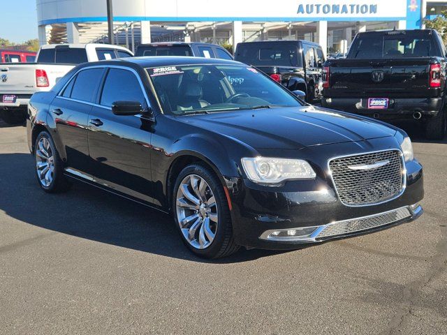 2017 Chrysler 300 Limited