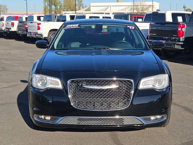 2017 Chrysler 300 Limited