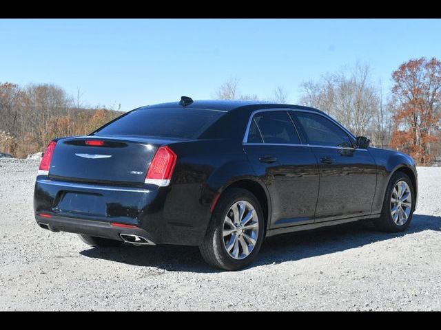 2017 Chrysler 300 Limited