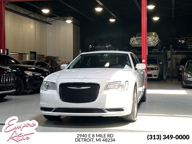2017 Chrysler 300 Limited