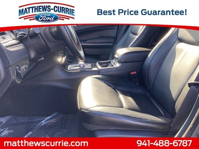 2017 Chrysler 300 Limited