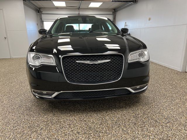 2017 Chrysler 300 Limited