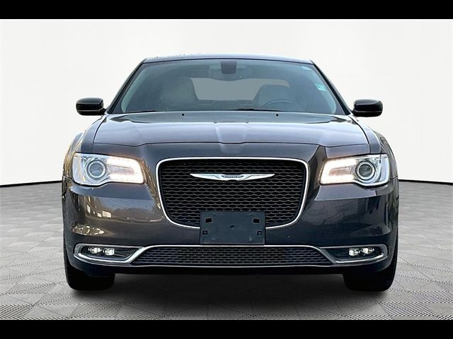 2017 Chrysler 300 Limited