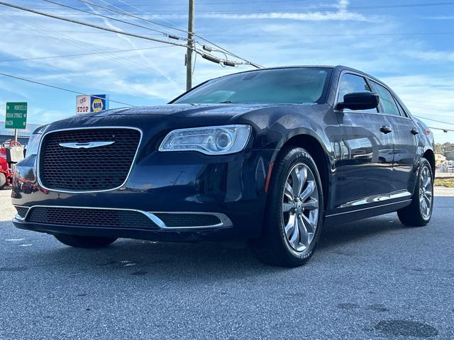 2017 Chrysler 300 Limited