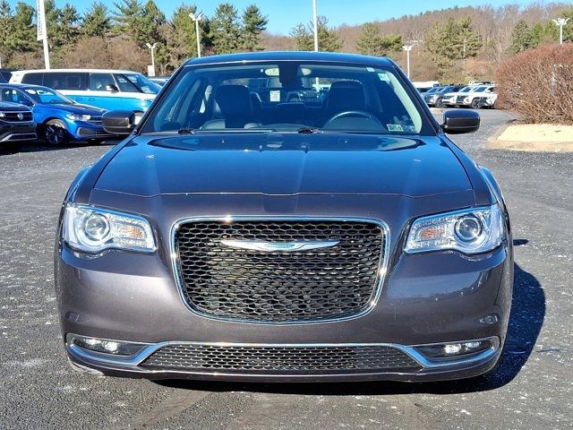 2017 Chrysler 300 Limited