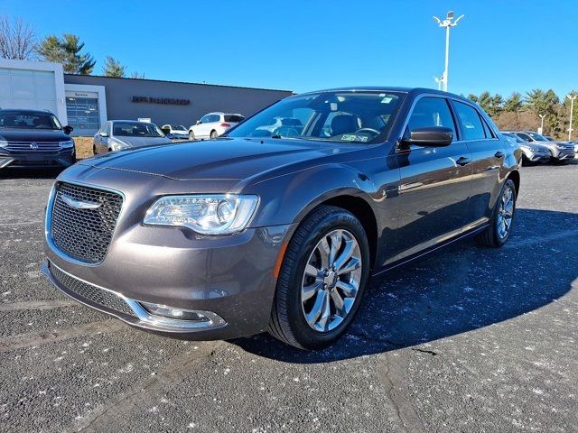 2017 Chrysler 300 Limited