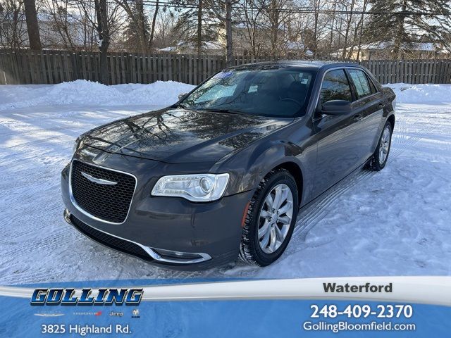 2017 Chrysler 300 Limited