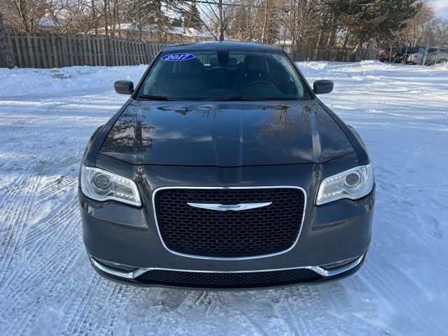 2017 Chrysler 300 Limited