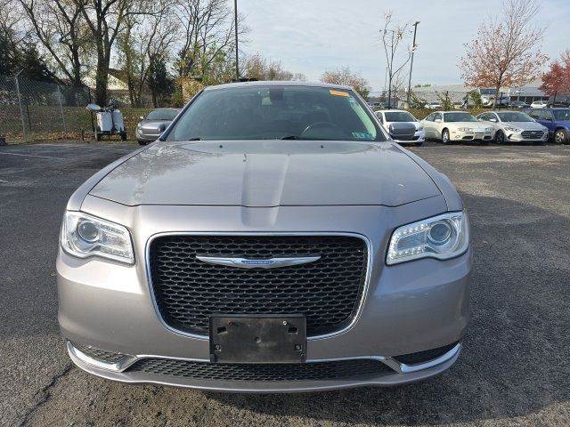 2017 Chrysler 300 Limited