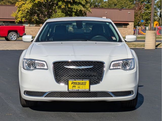 2017 Chrysler 300 Limited