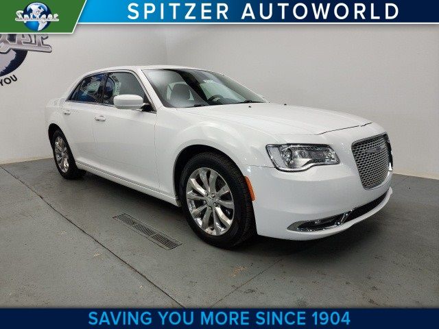 2017 Chrysler 300 Limited