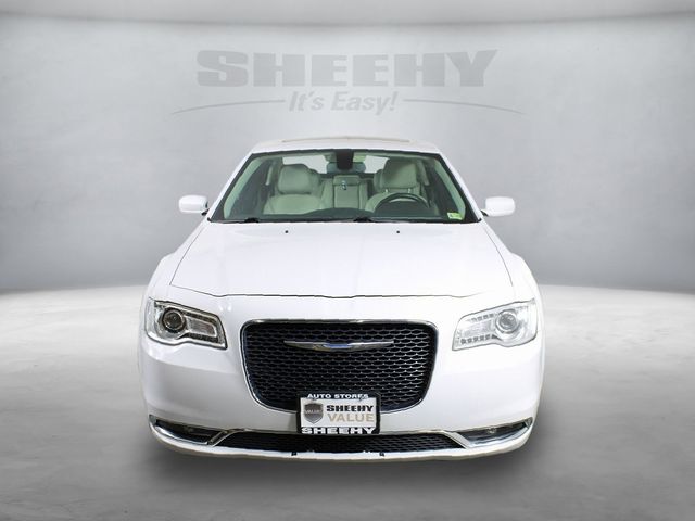 2017 Chrysler 300 Limited