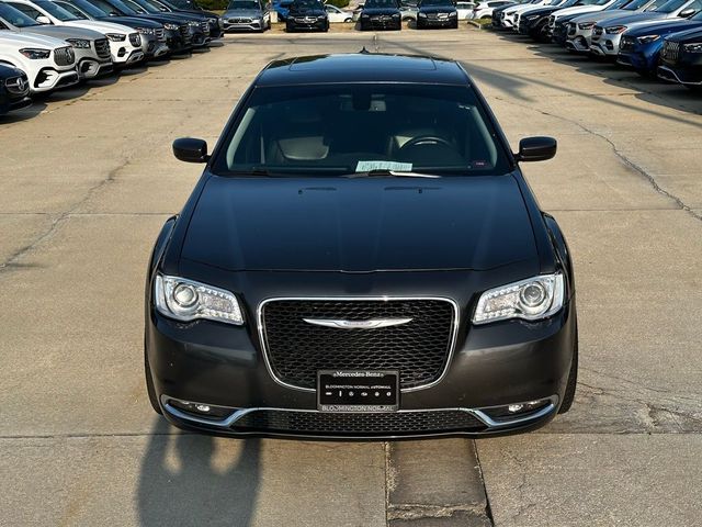 2017 Chrysler 300 Limited