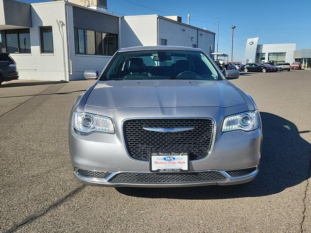 2017 Chrysler 300 Limited