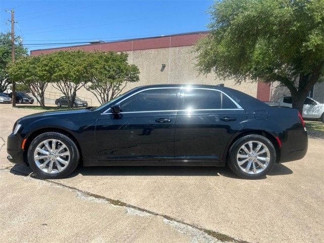 2017 Chrysler 300 Limited