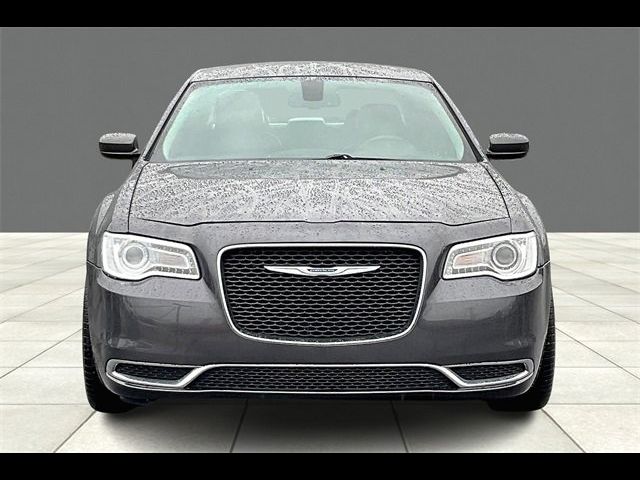 2017 Chrysler 300 Limited