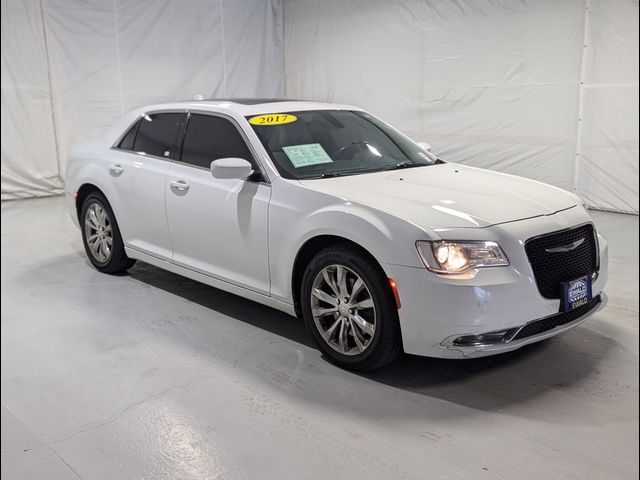 2017 Chrysler 300 Limited